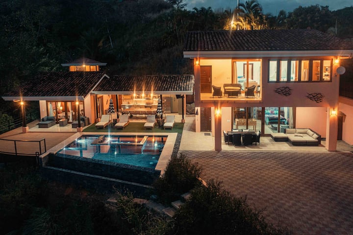 Ocean-view Jungle Villa With Infinity Pool - Costa Rica
