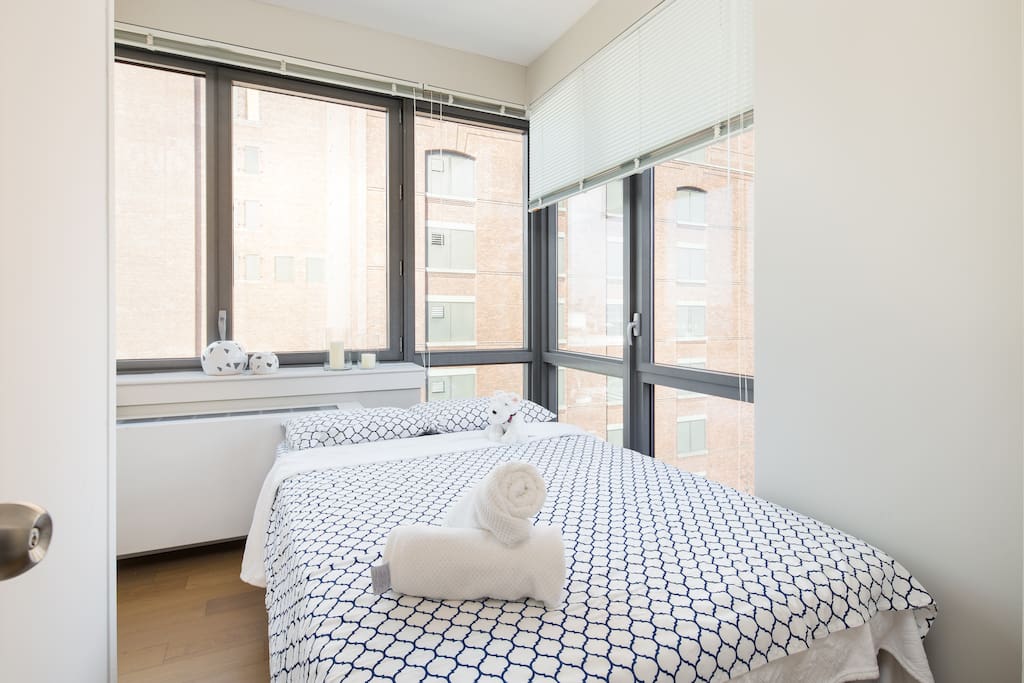 Floor to Ceiling Windows 1st Room