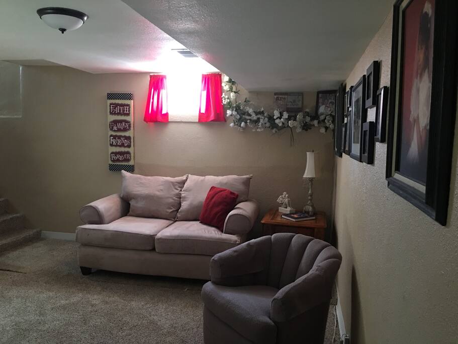 Yes living room with television. Internet connections wireless.