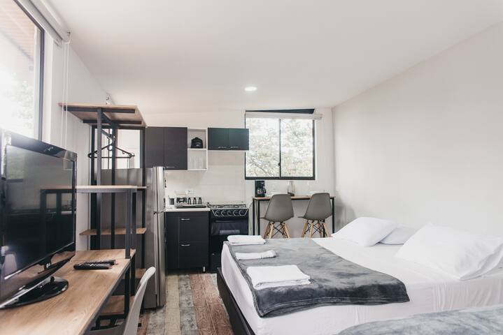 Great Private In-House Studio. Best Location!