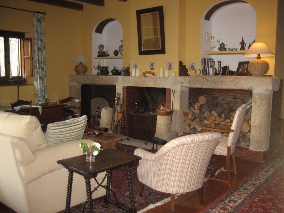 fire place sitting area
