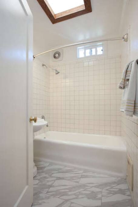 Bathtub