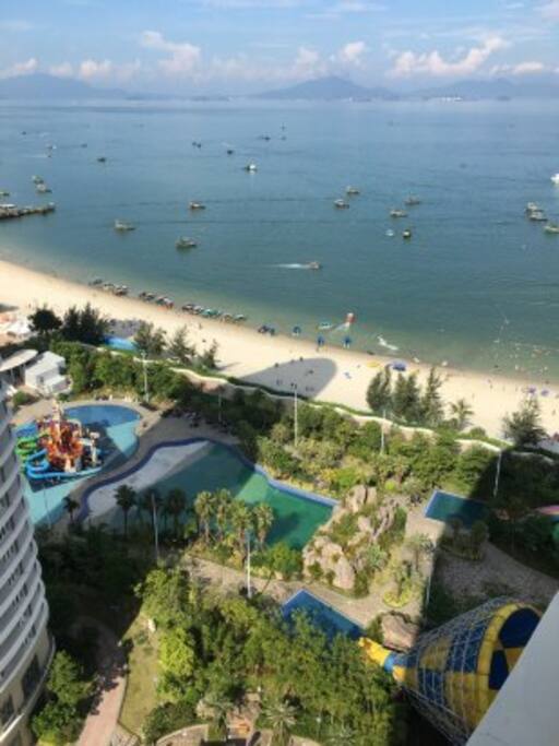 距离海边只有50米