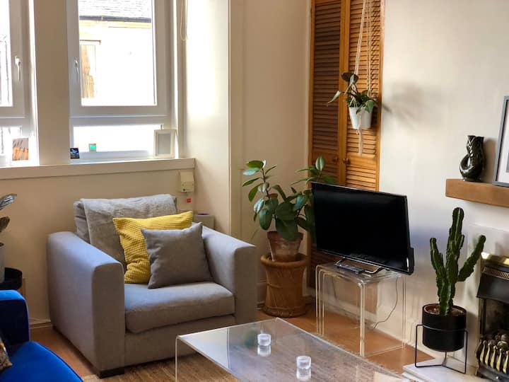 1-bed Tenement Flat In Leith, Close To City Centre - Edinburgh