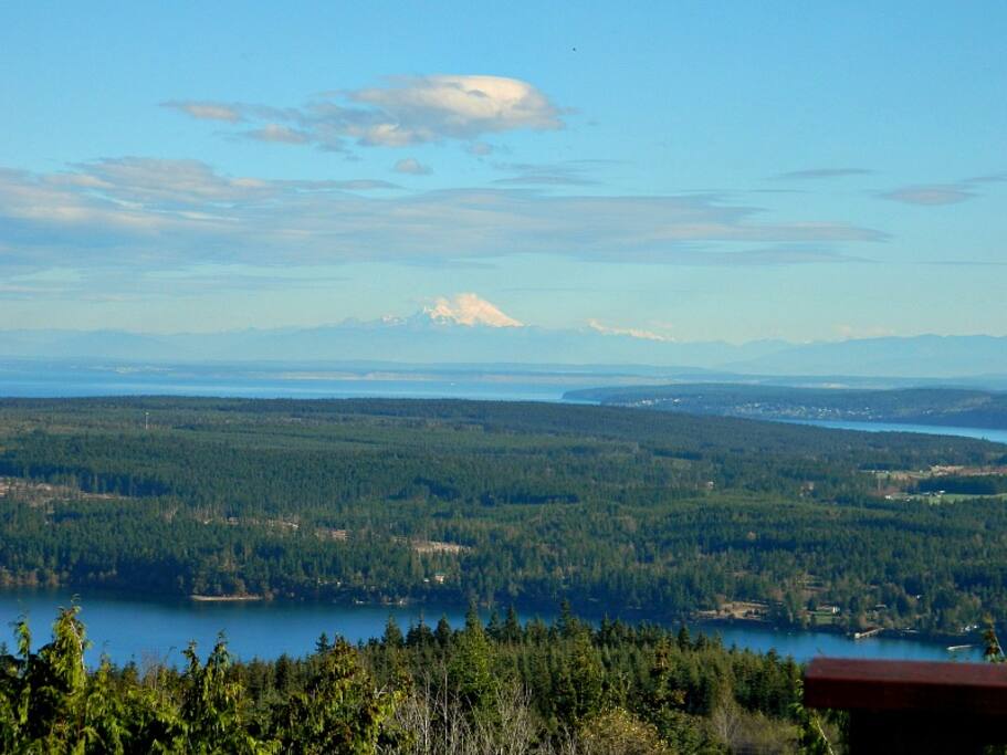 Mt Baker in the distance, Strait and Islands