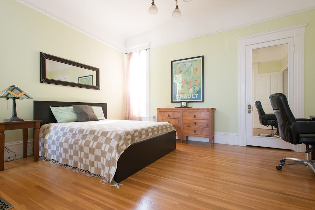 Spacious and a small desk & chair to work on your laptop. Fast WiFi