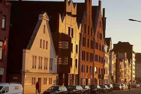 Erfolgreiche Airbnb-Immobilie: Ganghaus 1926 historic in Lübeck