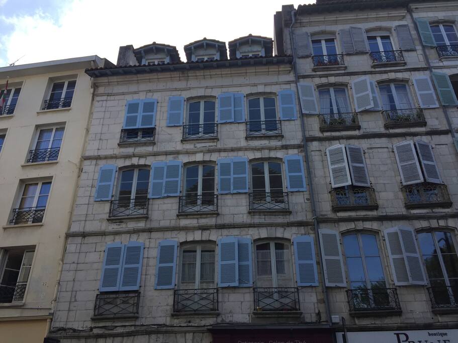 L'Immeuble .