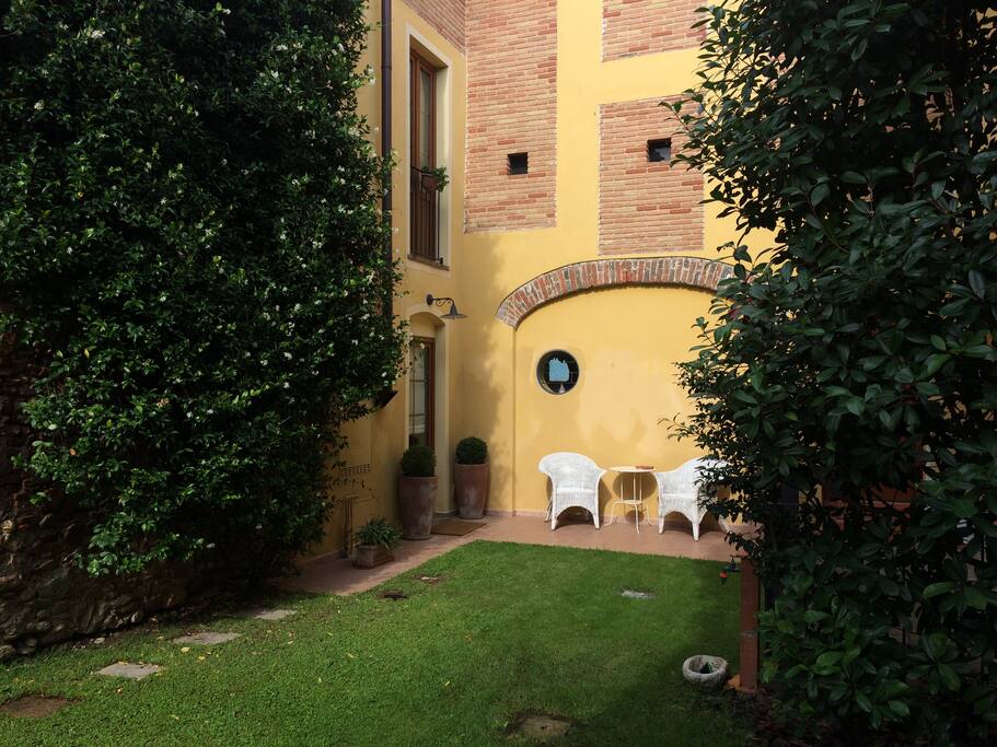main entrance and private garden