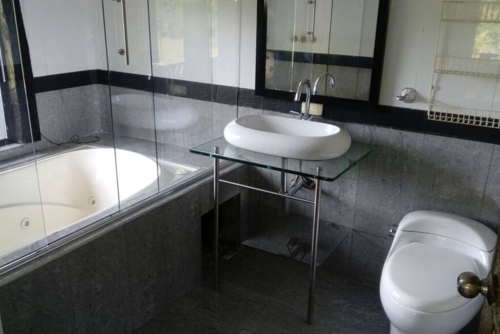 BAÑO ALCOBA PRINCIPA
