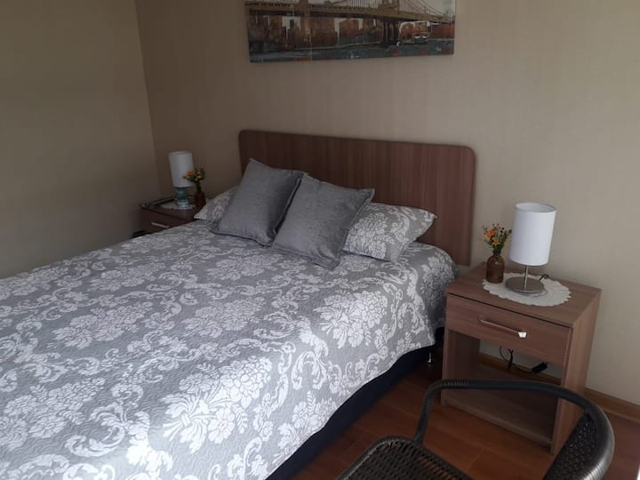 Principal bedroom -Cuarto principal