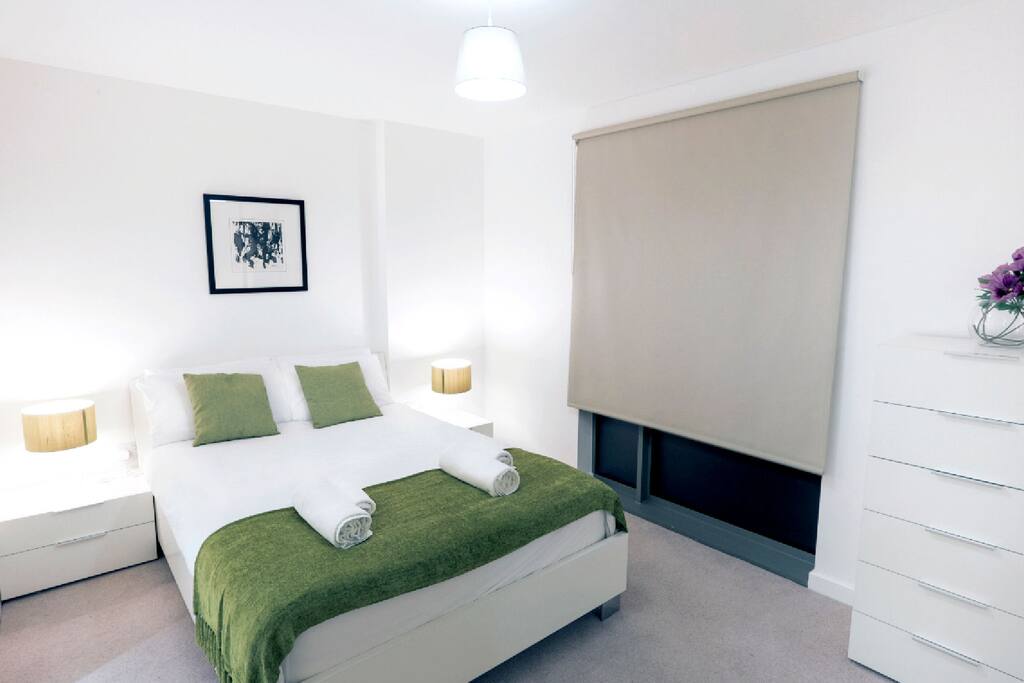 This apartment is on the 2nd floor. Peaceful and removed from any street noise. These photos were taken at night, but the view would usually be green and pleasant. Look at my other apartments (6 of which are in the same building) to get an idea.