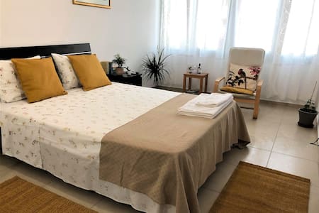 930m to Makenzy Beach | 1 Bedroom| Perfect Located