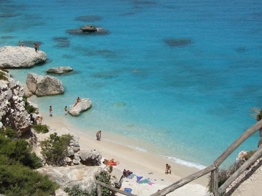 La Spiaggia di Cala Fuili tra le più belle di Cala Gonone a pochi minuti dalla casa La Mia Sardegna.