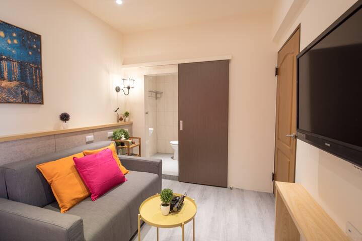 台南好宅系列-全新裝潢❤甜蜜雙人房設計-近火車站、大東夜市、孔廟、歡迎家庭/團體/寵物友善住宿