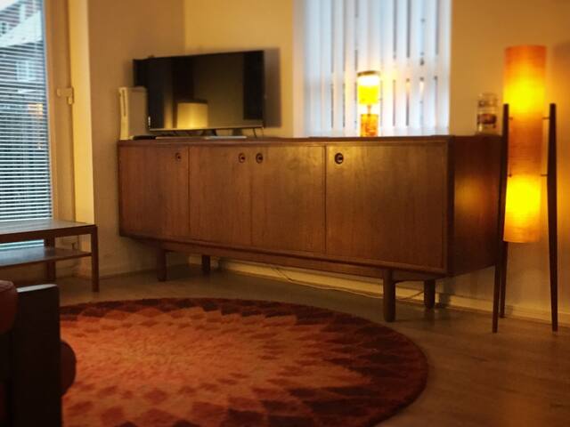 West Didsbury Apartment + free off road parking. gallery image 5