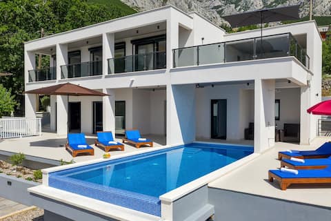 Holiday home E w/ pool Makarska Riviera