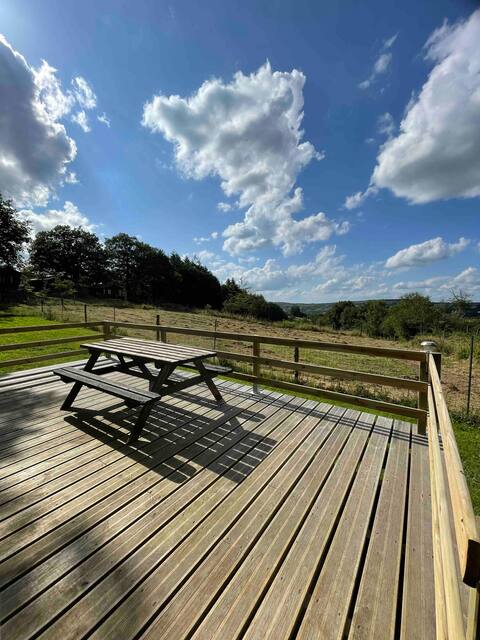 Mobile home in animal park in Aveyron