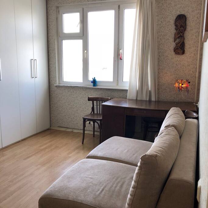 Room1