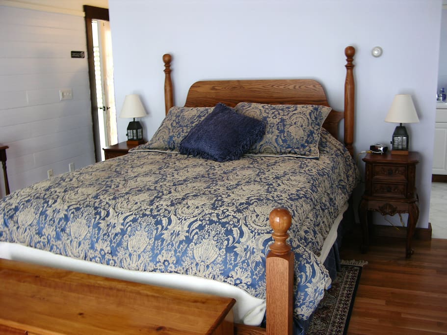 Queen Bed