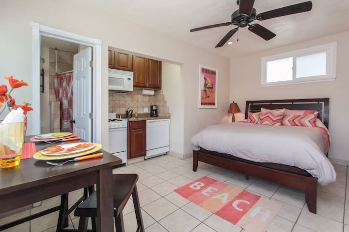 Charming Beach Studio 2, just steps from the sea!