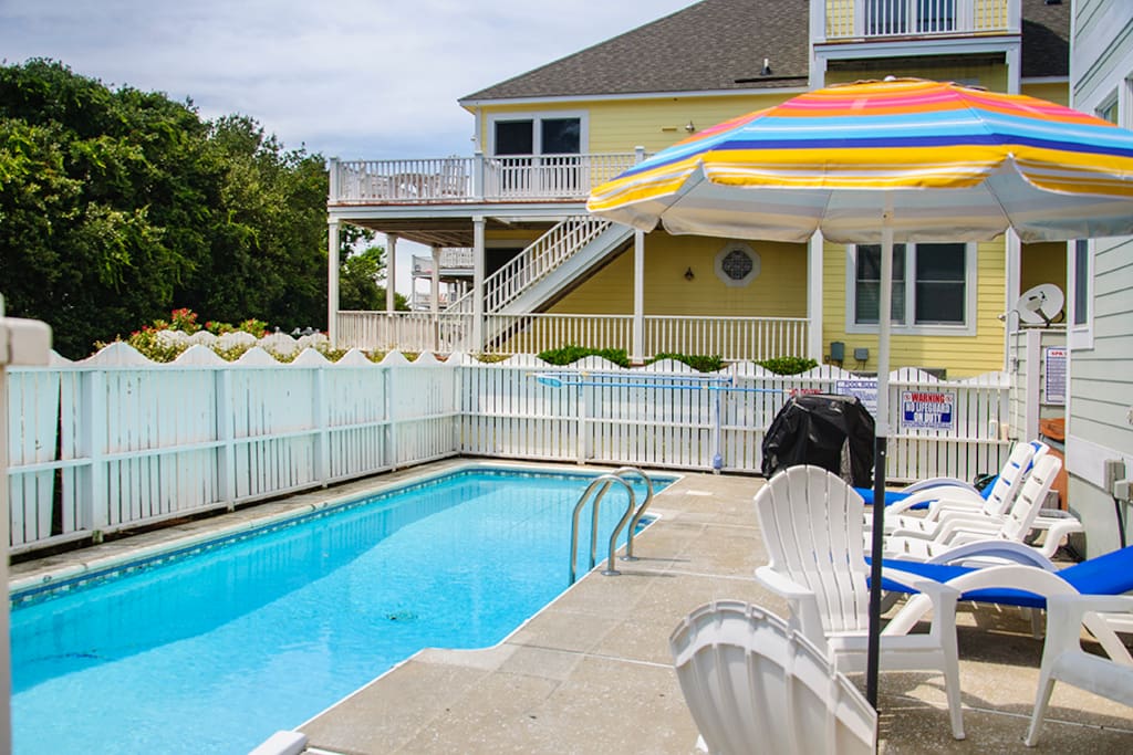 HK65: Shelby Tuckers Beach House | Pool Area