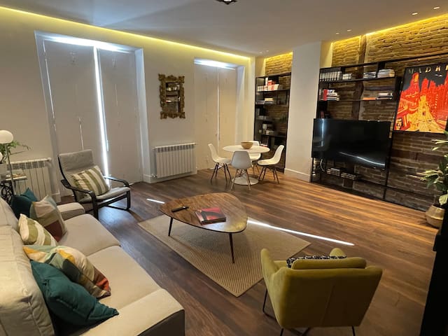 Luxury in GRAN VÍA & SOL: Awesome & Classy