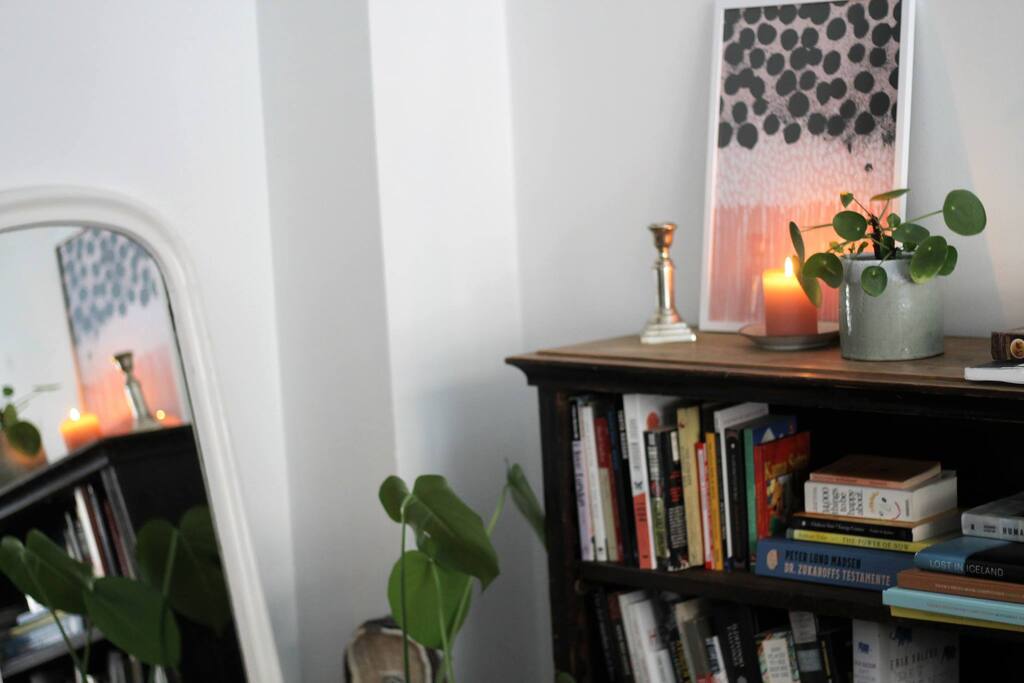 Bedroom details