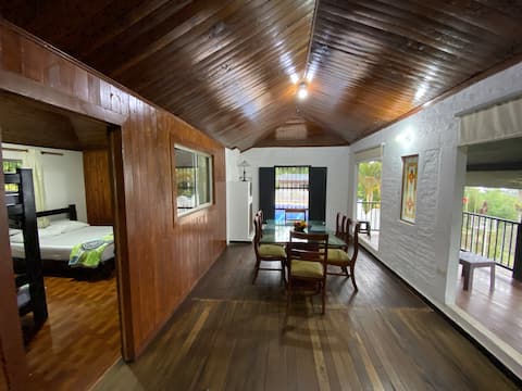 Top Airbnb: Spectacular estate, 30 minutes from Cali, view, pool. in Dagua