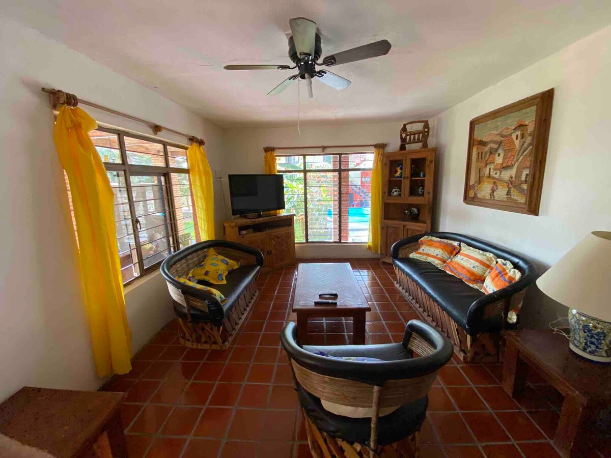4BR Cottage in Ajijic — 4 bedroom vacation rental in Ajijic