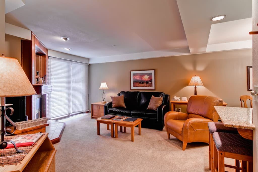 Couch,Furniture,Indoors,Room,Chair