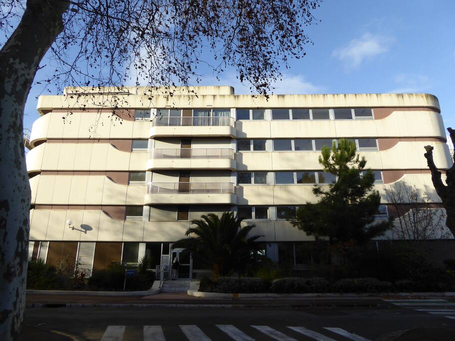 façade de la résidence, côté rue