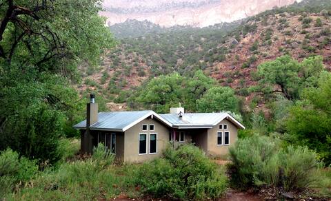 Simple elegance on the river in Jemez Springs, NM
