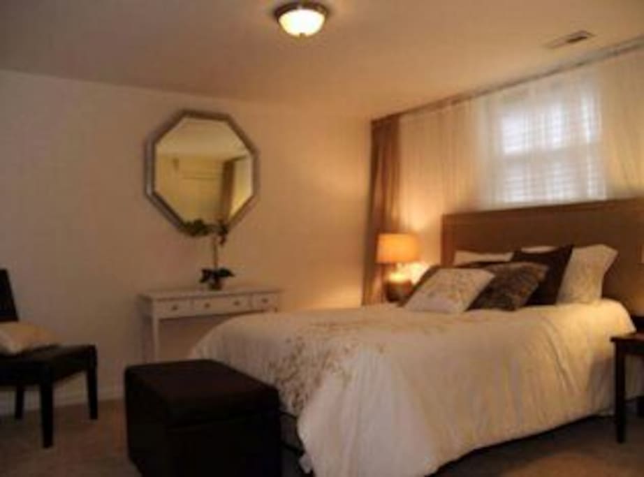Actual bedroom available