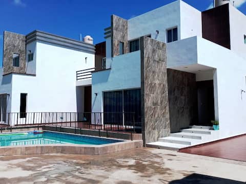 "Casa Blanca"
for 20 people, 15 minutes from Media Luna