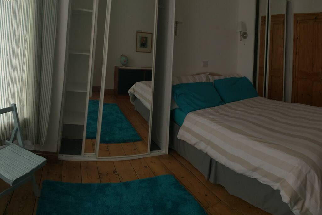 Bedroom - lots of mirrors