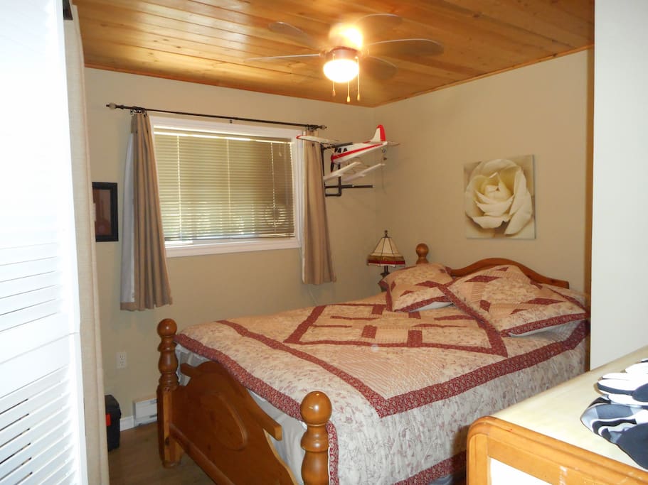 Bedroom #1 with queen size bed