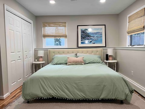 Adorable private apt w/ W/D in lovely neighborhood