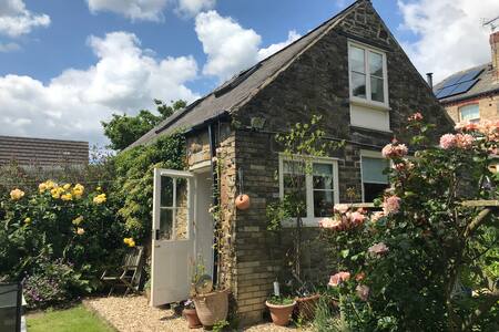 Garden Loft/Studio Sleeps 2