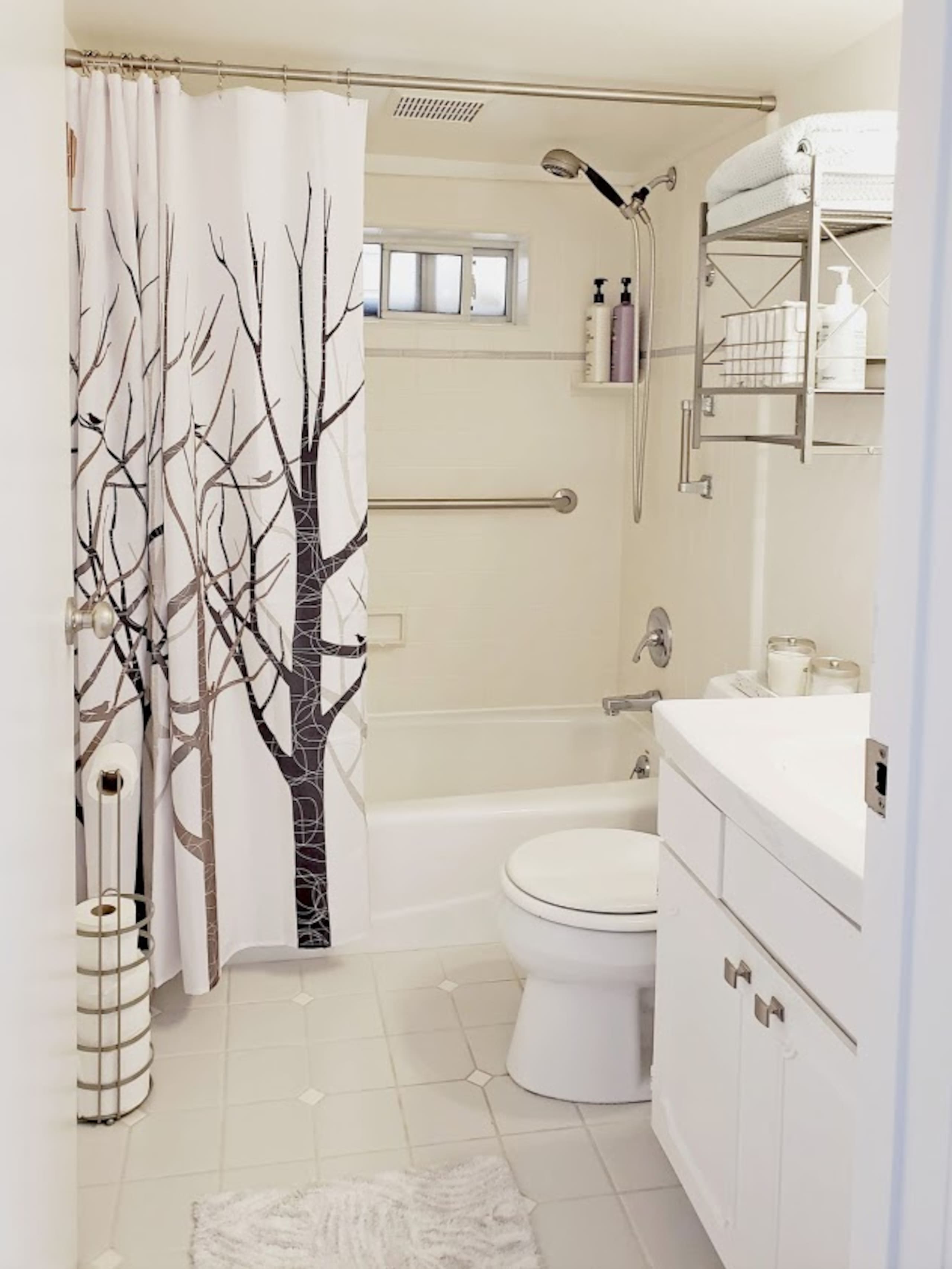 Home in San Francisco · ★4.88 · 1 bedroom · 2 beds · 1 bath - Image 5
