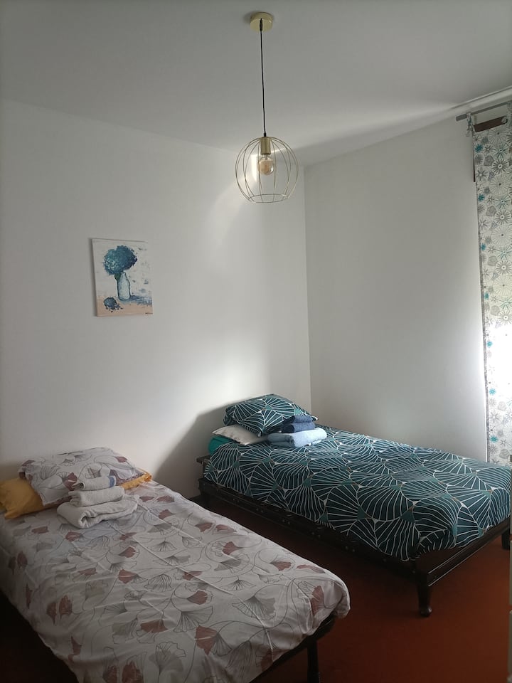 Camera da letto  due letti singoli e possibilità di aggiunta culla