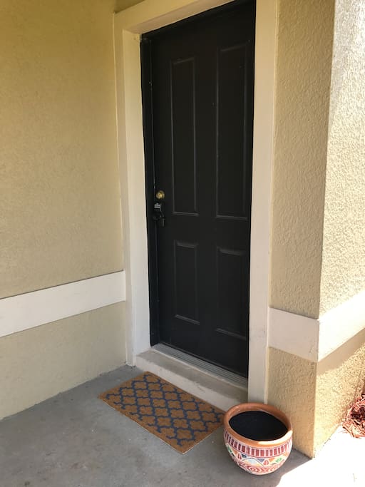 Entrance, door to the right