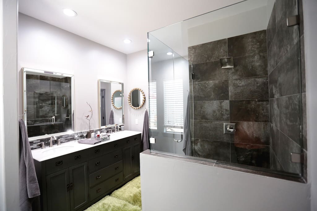 Villa # 2 Bathroom
