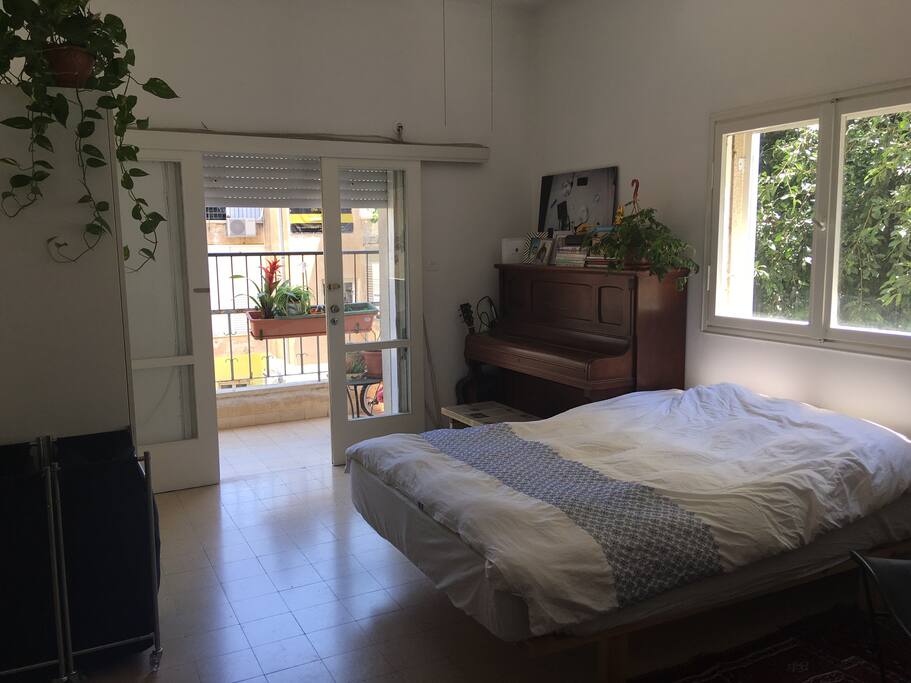 1st bedroom