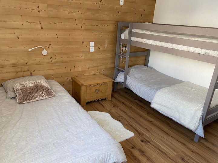 Dhomë gjumi 3 krevate