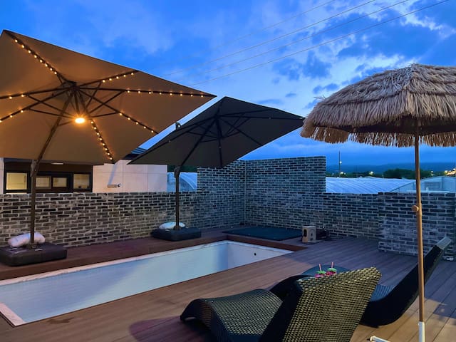 [September Special Offer] Bullmunghwa-ro University Stargazing Healing Emotional Private Pension Yangyang Seoraksancho Entrance