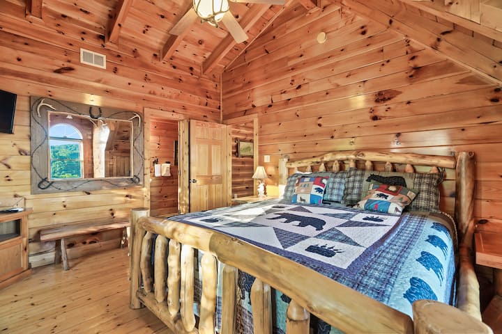 Bedroom 3 (upstairs): king bed & private ensuite bath