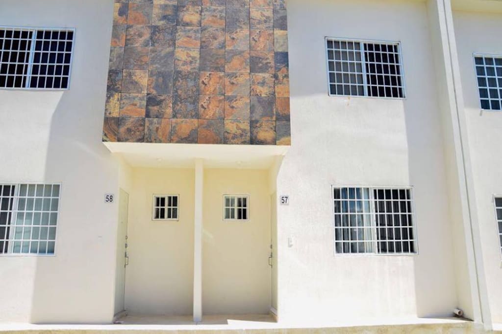 CASA COMPLETA DOS NIVELES