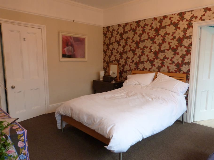 Large double bedroom