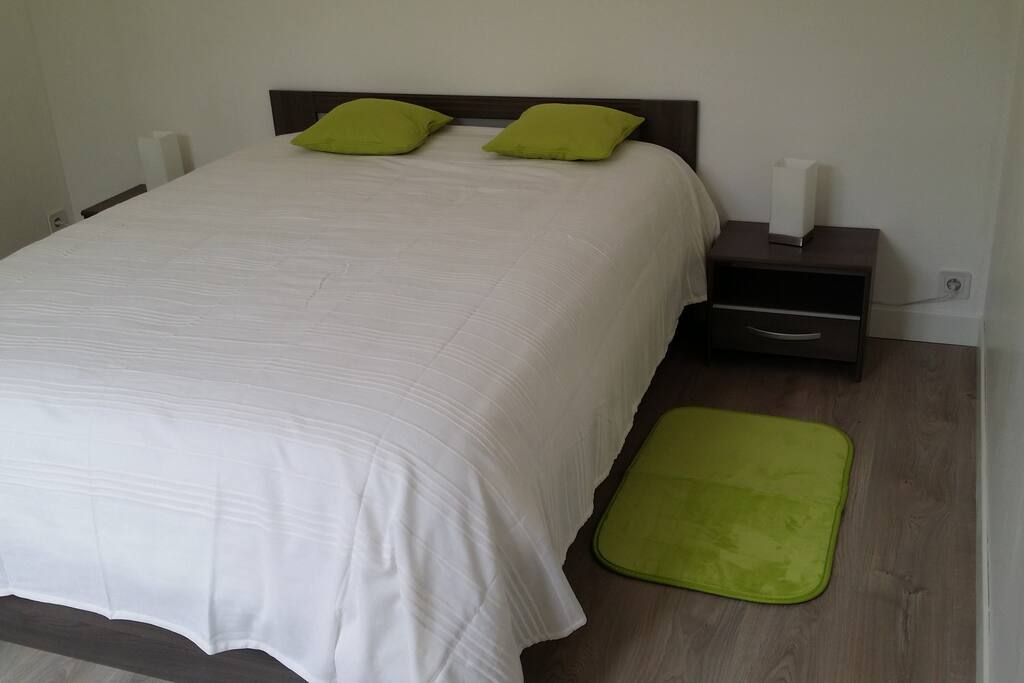 chambre 1 avec lit double